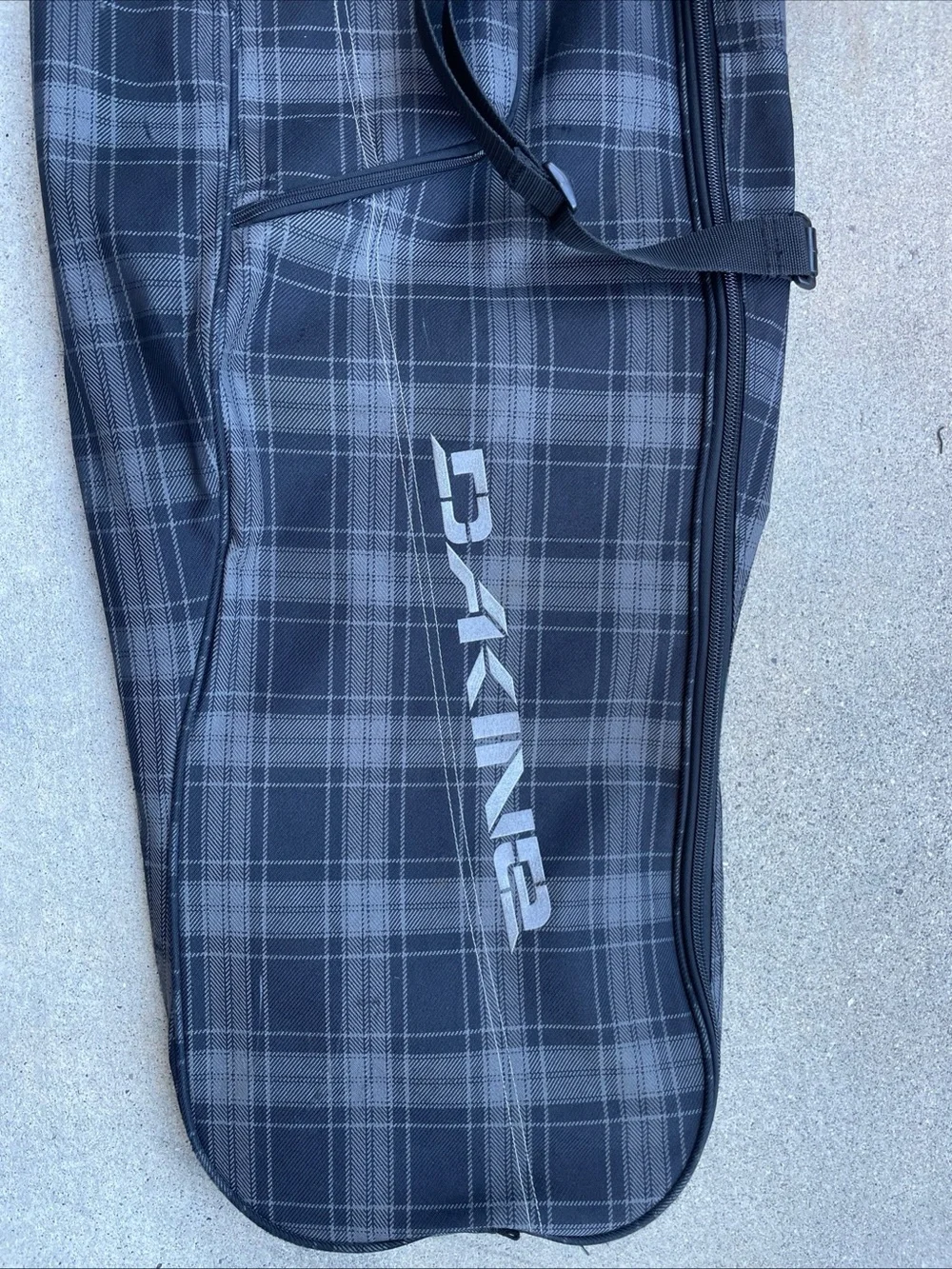DAKINE Unpadded Snowboard Bag Shoulder Strap Black Gray Plaid